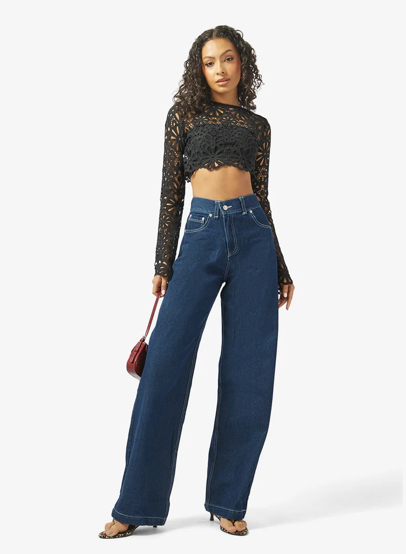 جينجر Mid Rise Wide Fit Jeans with Pleat Detail